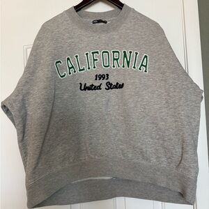 Zara oversized cropped California crewneck sweatshirt. Size: Large
